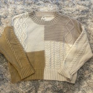 Crew neck color block sweater